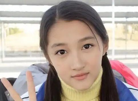 出名要趁早!他们十六岁就红透半边天