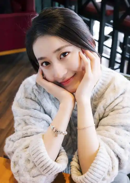 原创孙杨绯闻妻子张豆豆才貌双全代言多个品牌具备网红气质