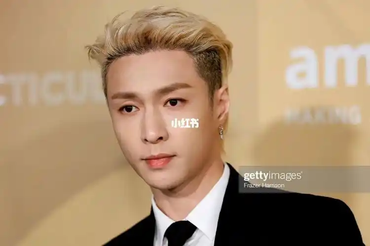 张艺兴图片来源见水印