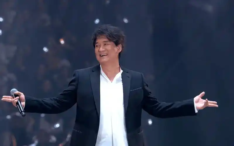 乐坛大器晚成的歌手,周华健26岁依然拮据,任贤齐31岁才一夜爆红