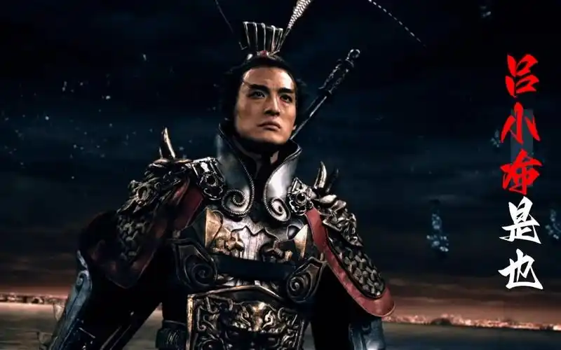 头戴三叉束发紫金冠体挂西川红棉百花袍身披兽面吞头连环铠腰系勒甲