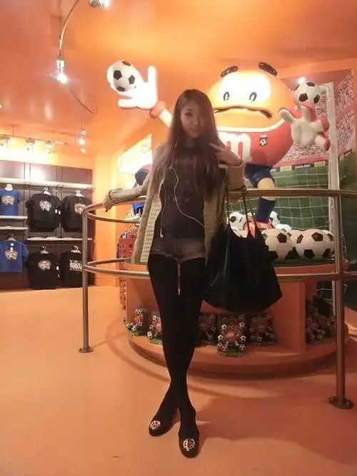 女友真实女友照片献出_美腿吧_百度贴吧