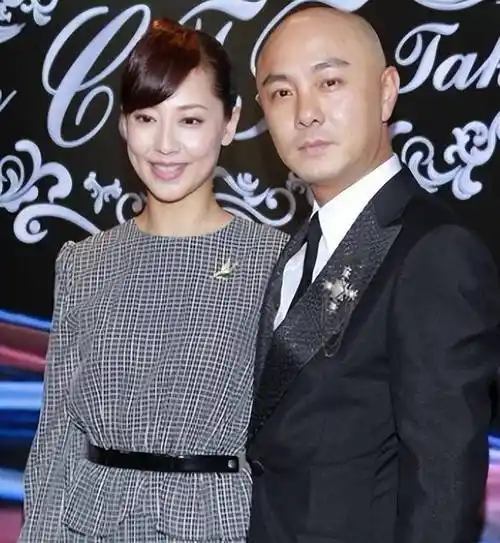 张卫健:红的时候很多人喜欢,落魄时却连女友都要提分手_江欣燕_爱情