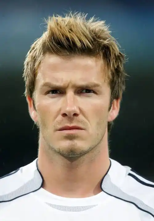 贝克汉姆以短发形象正式亮相,又帅到小七出生之前的样子!