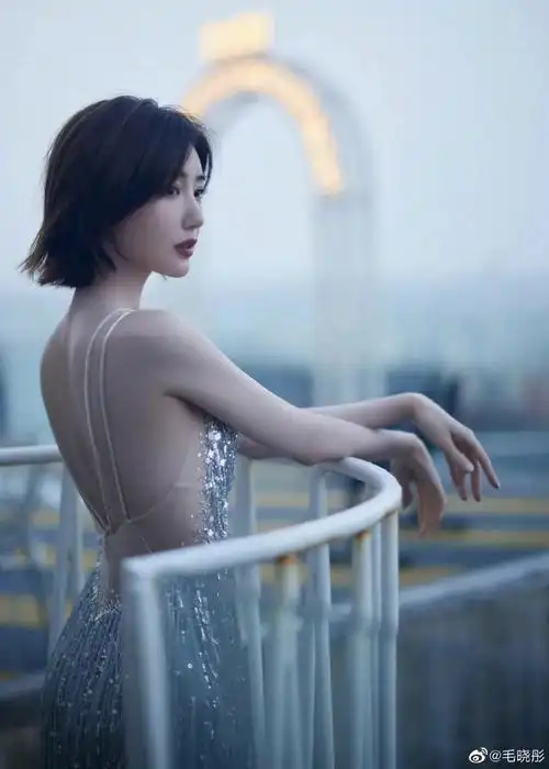 毛晓彤这组照片太美了