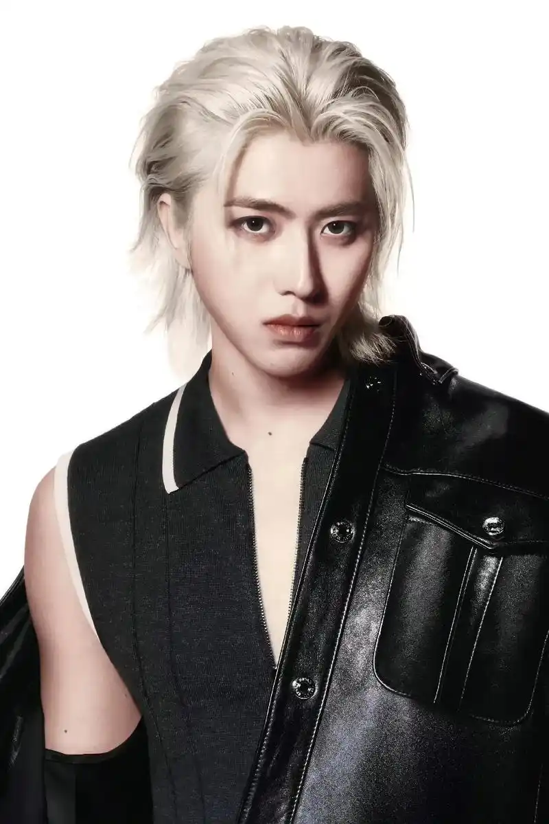 蔡徐坤 给我粉爽了!#蔡徐坤范思哲全球品牌代言人 #酷毙了 - 抖音