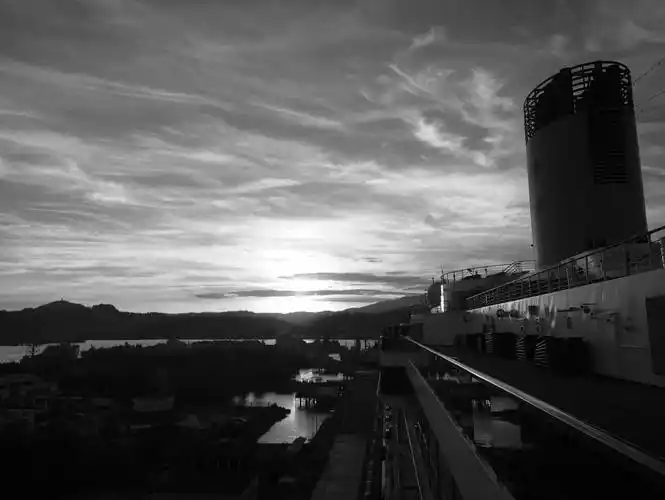 【黑白风景照】