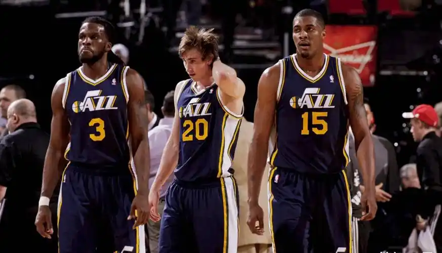 犹他爵士计划重建,全主力摆上货架交易,仅留两位新人!