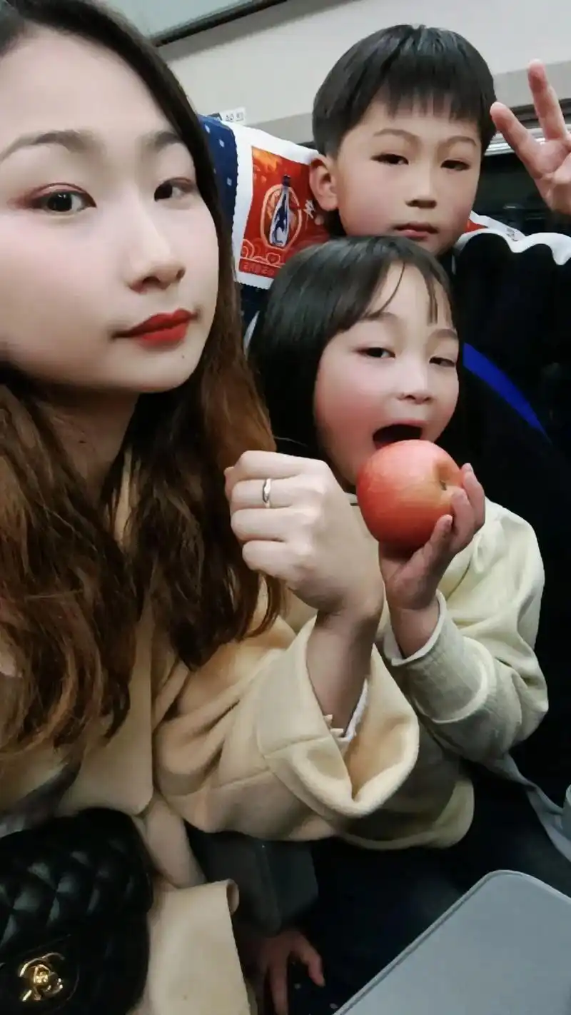 曾经那个死犟,不向任何人低头,爱笑的女孩子