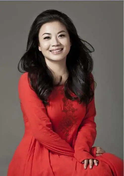 民歌皇后张也25次荣登春晚巅峰隐退今真相内幕公开让人泪目