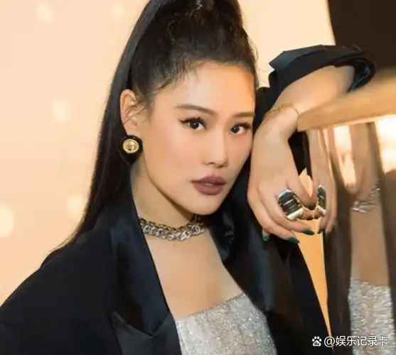 林忆莲对她表示认可刘欢视她为骄傲新任浪姐为何总在淘汰边缘