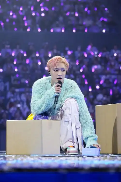 "未来,继续陪着captain lay@张艺兴大航海吧!