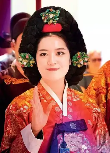 (韩国古典发型和服饰)