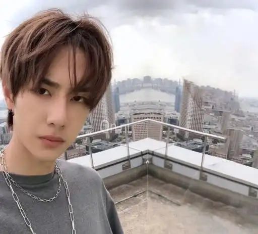 喜欢王一博的集美 p图素材来啦 - 最右