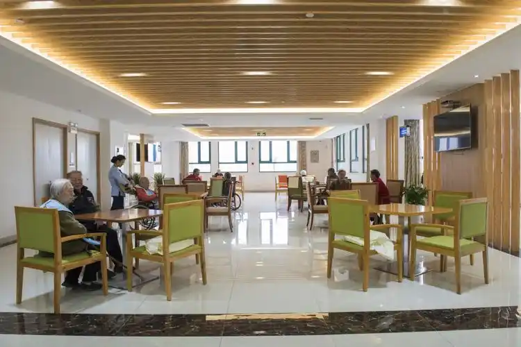 西安市工会老年护理院签约惠州颐讯