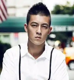 第一款 寸头都说寸头是检验颜值的最高标准,天生丽质的陈冠希当然