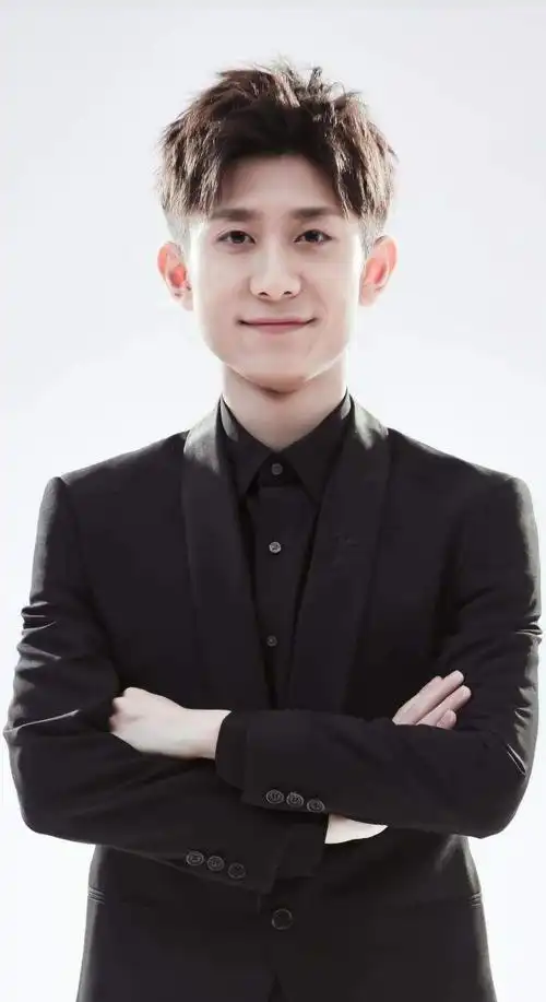 【美术学1班魏美玲】不被称为小鲜肉的明星——张一山