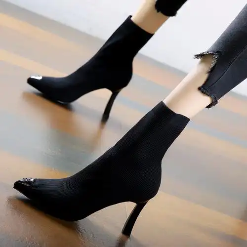 高跟短靴女细跟尖头鞋子女秋冬2020新款防水台马丁靴女性感瘦瘦靴