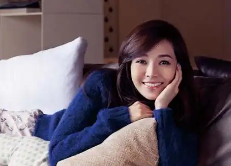 当年周杰伦与侯佩岑一见钟情周妈连夸喜欢最后为什么分手了