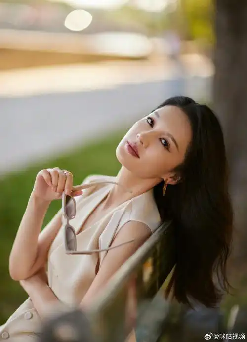 是优秀上进的青年演员能与角色共情,是沁沁的魅力所在祝@李沁生日快乐