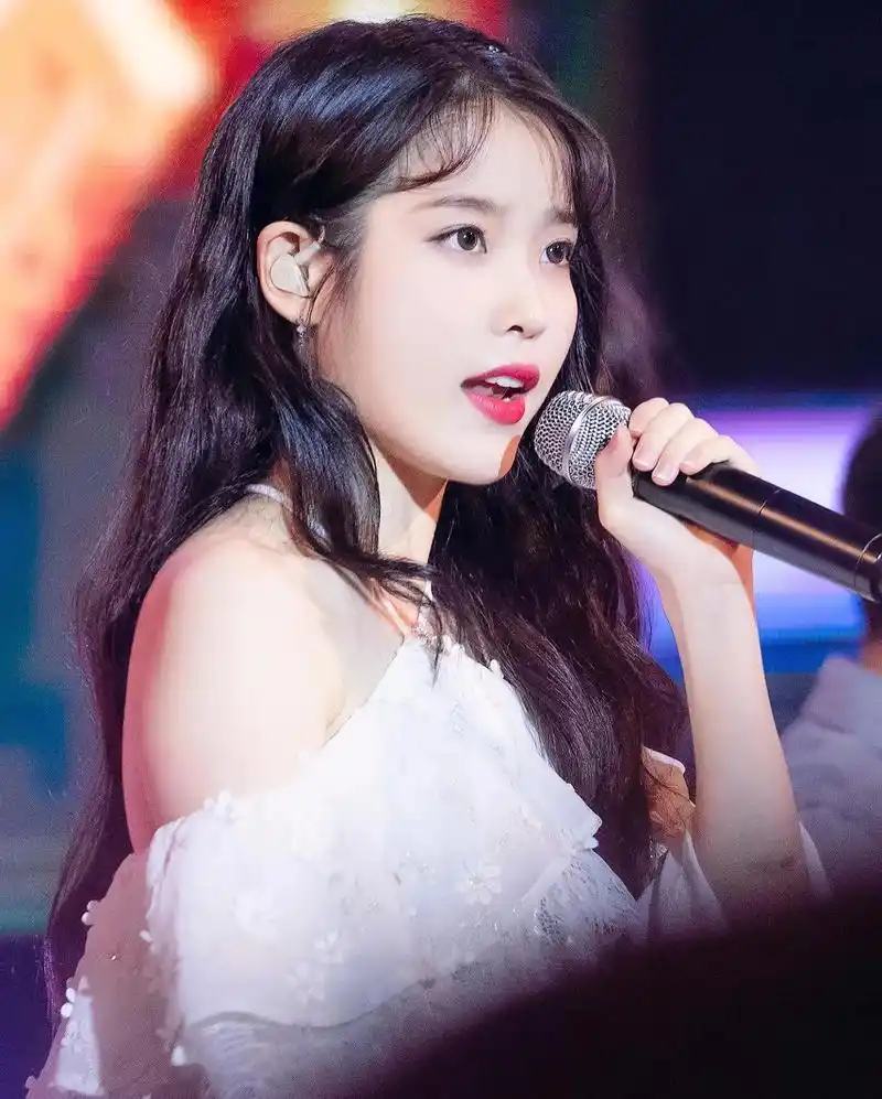 iu #李知恩 美丽的壁纸来一波#甜系女孩 #iu高清壁纸 - 抖音