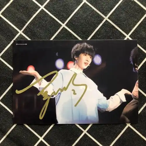《时代少年团严浩翔亲笔签名照送闺蜜送朋友送亲人送同学严浩翔周边