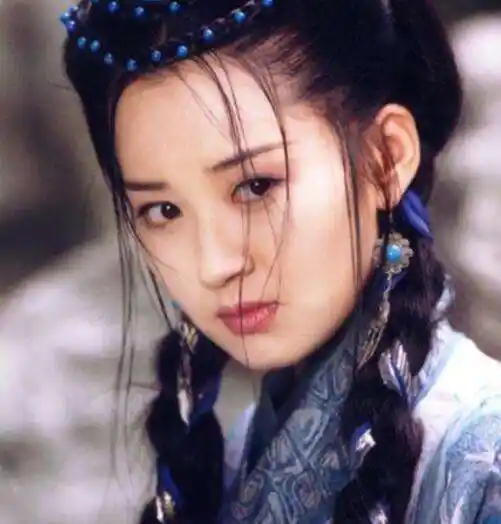 金庸笔下最美任盈盈,一张照片告诉你,为何说许晴以后再无圣姑