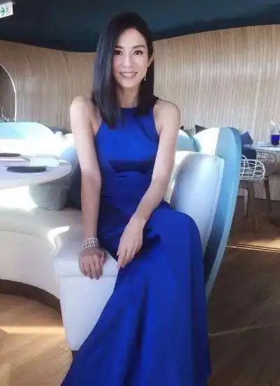 之后杨采妮并没有与金城武在一起,与新加坡律师邱韶智谈起了一段恋情