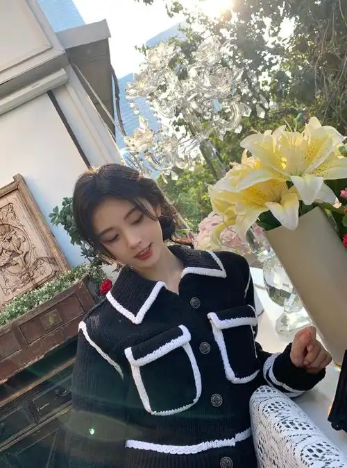 鞠婧祎超话一组@鞠婧祎日常随拍掉落90 一起期待明天的11:02吧98