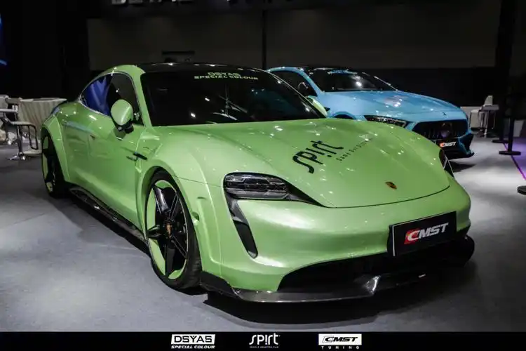 的绿色由来而外的相衬灵感源于世界顶级奢侈品牌gucci全新的流行色彩