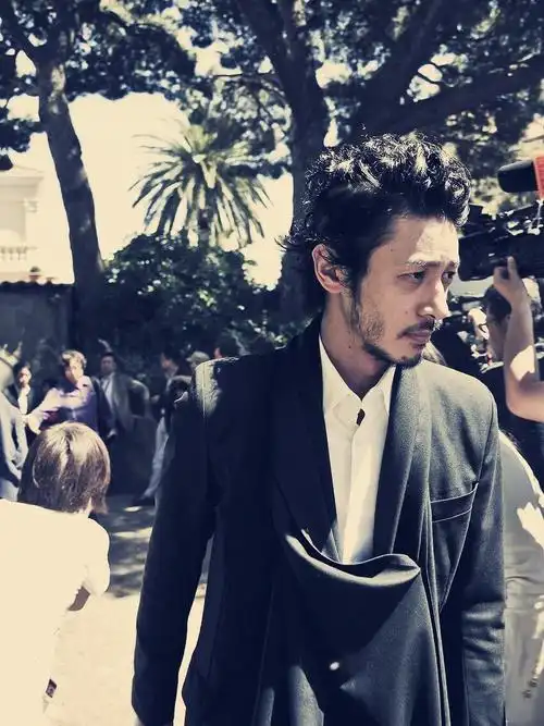 颜值比较高的日系男明星有男?