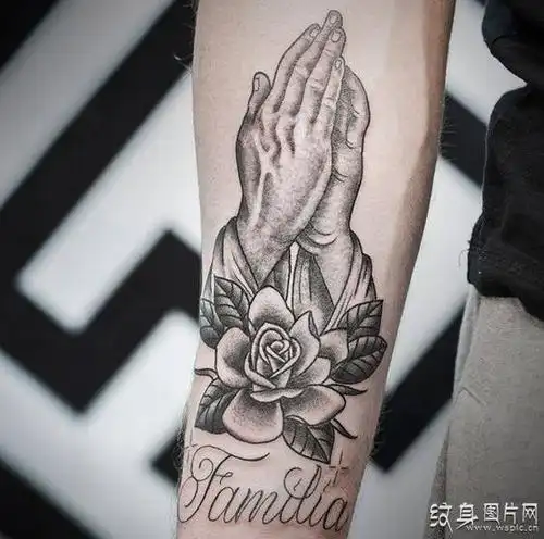 双手合十纹身图案及手稿纹之前你需要了解的寓意