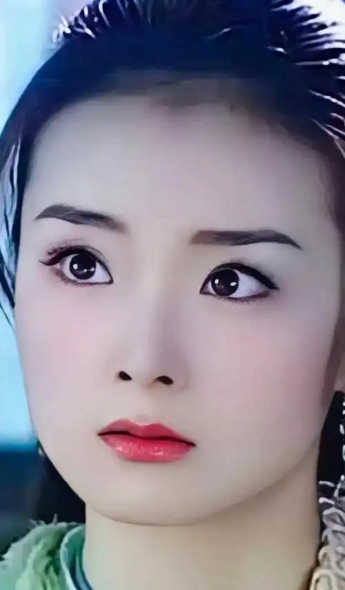 王艳年轻时真漂亮,美艳大气!__财经头条