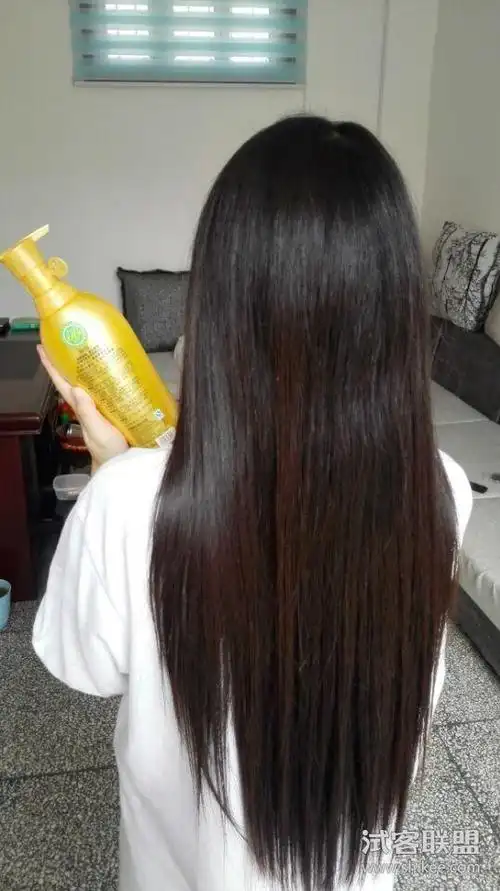 丝绸般顺滑的秀发