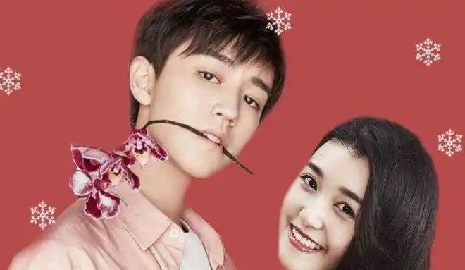 王俊凯给蒋依依送祝福眼神全是宠溺网友孩子终于会拱白菜了