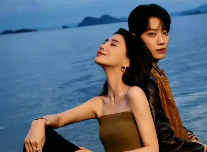 又来了,47岁刘敏涛与小21岁师铭泽对感情戏,"姐弟