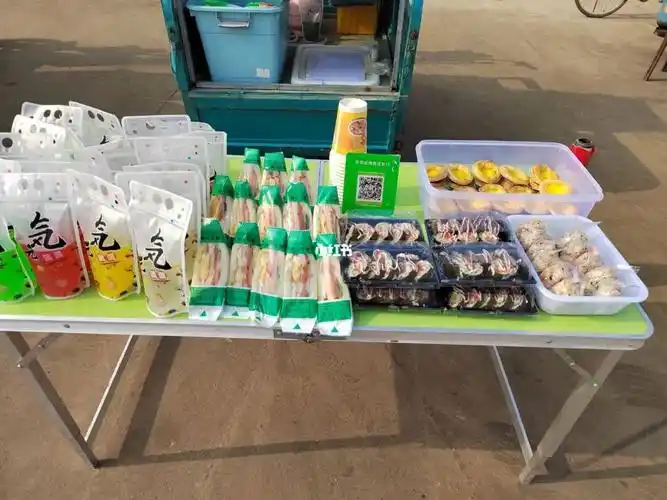 摆摊三明治寿司饭团