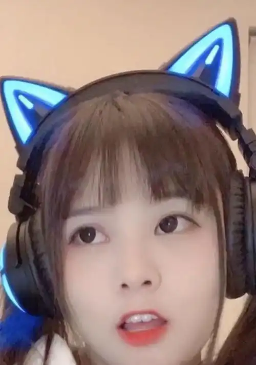 要价520一小时的咬米,终于降价至50,可惜依旧没人点单|网红|素颜|王