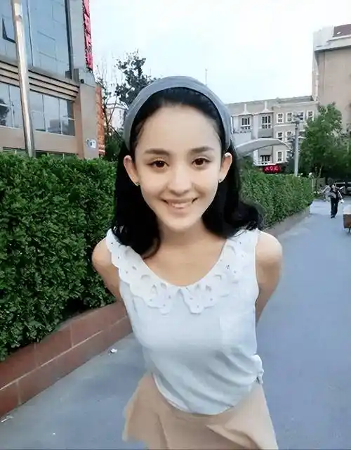 古力娜扎的"坎坷情史":连续被爆亲密照,男友一个比一个渣