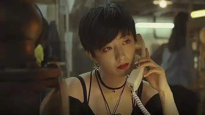 巨额来电:桂纶镁演技彪悍,演诈骗大姐大,眼神里全是毒辣-影视综视频