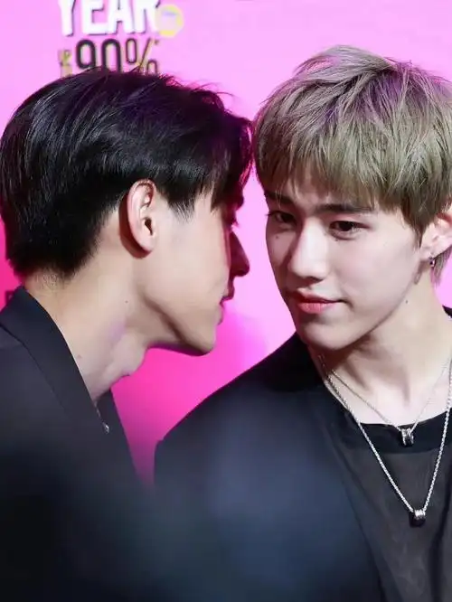 秘密只讲给你一人听磕糖日常