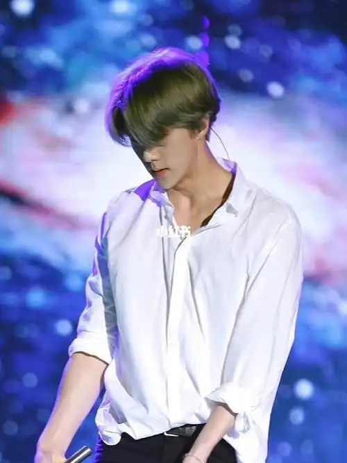 心空心空#吴世勋  #银发