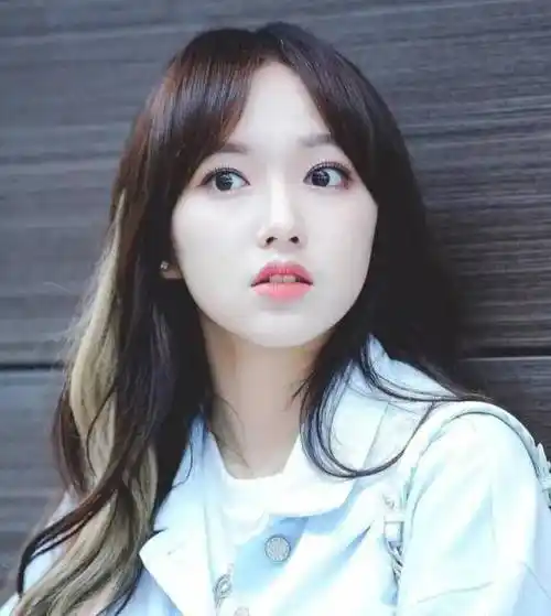 新生代美女明星程潇,美的如同漫画建模脸,也太美了吧_身材_时尚_鼻子