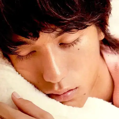 日本帅哥头像持续更新别被封面骗了真的不是沙雕图楼