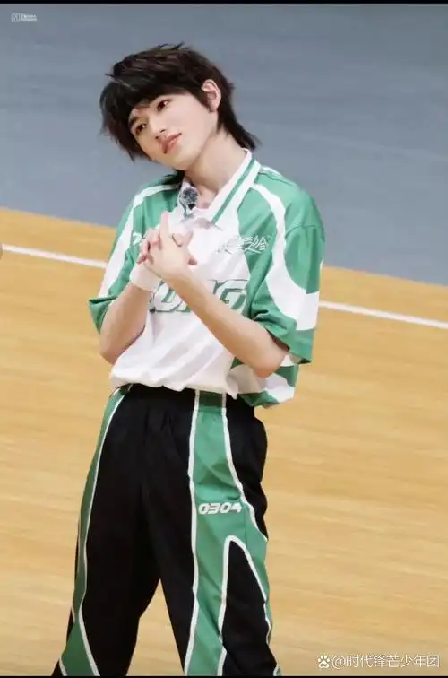 宋亚轩帅不帅?可不可爱?