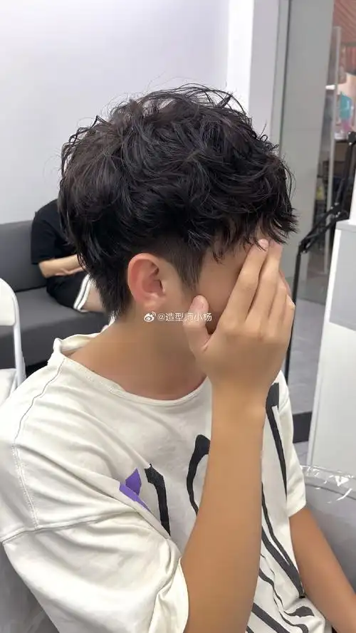 束装纹理烫,非常好看的男生烫发#男生烫发##男生发型##洪赖nice奈斯