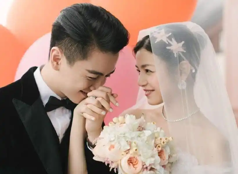 冯绍峰采访时透露赵丽颖结婚另有目的,网友:真相了_巨课网创