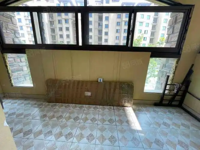 1室2厅1卫 电梯房 精装修65平米,兰博路2777弄_奉贤奉城整租房房源