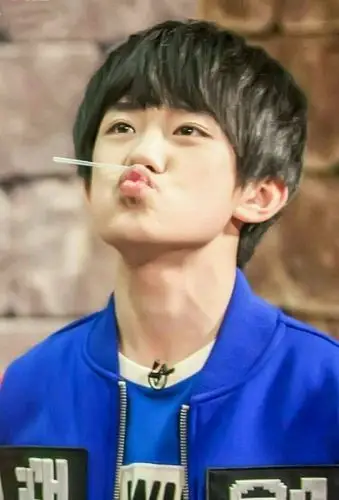 易烊千玺|可爱的嘟嘟嘴