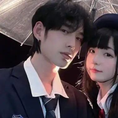 高调秀恩爱很潮的甜甜情头 真人超靓舍不得分开的情头_个性头像_吾爱